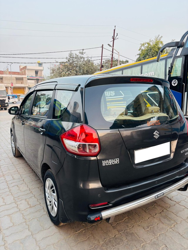 Second-hand 2014 Maruti Ertiga VXI for sale in Lucknow-5