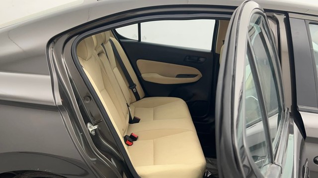 Second-hand 2022 Honda City 1.5 V MT Exclusive for sale in Kolkata-23