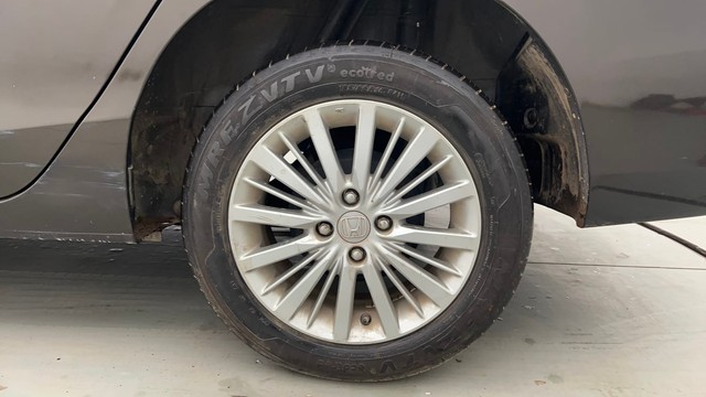 Second-hand 2022 Honda City 1.5 V MT Exclusive for sale in Kolkata-19