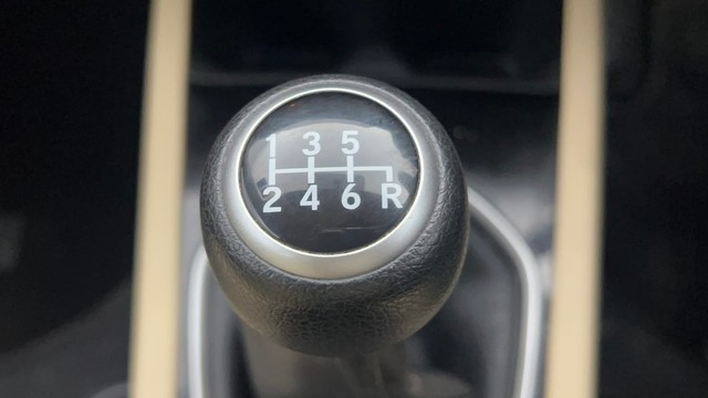 Second-hand 2022 Honda City 1.5 V MT Exclusive for sale in Kolkata-12