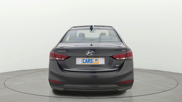 Second-hand 2019 Hyundai Verna VTVT 1.6 SX Option for sale in Bangalore-3