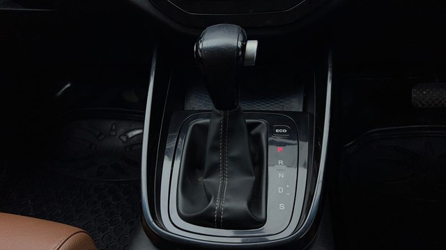 Second-hand 2021 MG Hector Plus 1.5 Turbo Sharp Pro 7 Str BSVI for sale in New Delhi-12