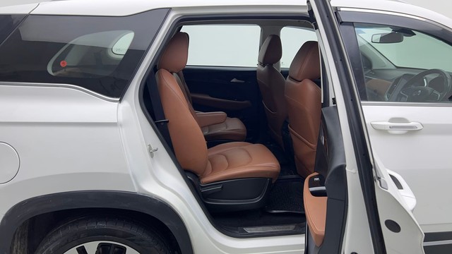 Second-hand 2021 MG Hector Plus 1.5 Turbo Sharp Pro 7 Str BSVI for sale in New Delhi-33