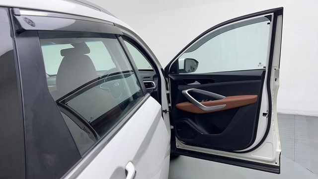 Second-hand 2021 MG Hector Plus 1.5 Turbo Sharp Pro 7 Str BSVI for sale in New Delhi-16