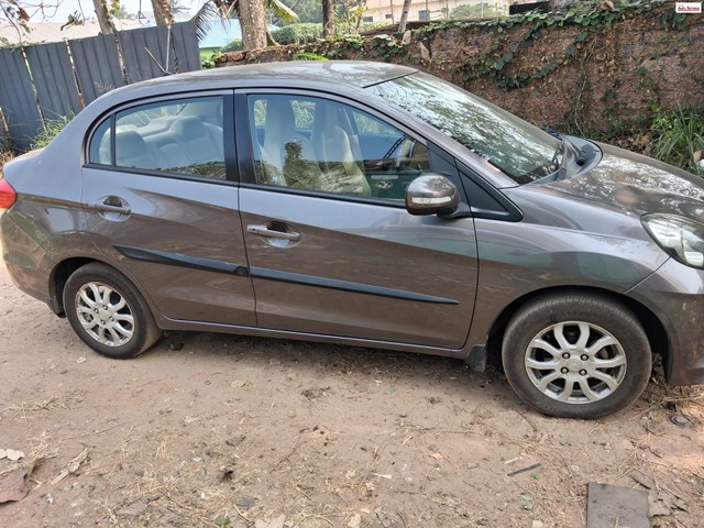 Second-hand 2013 Honda Amaze VX Petrol for sale in Kollam-1