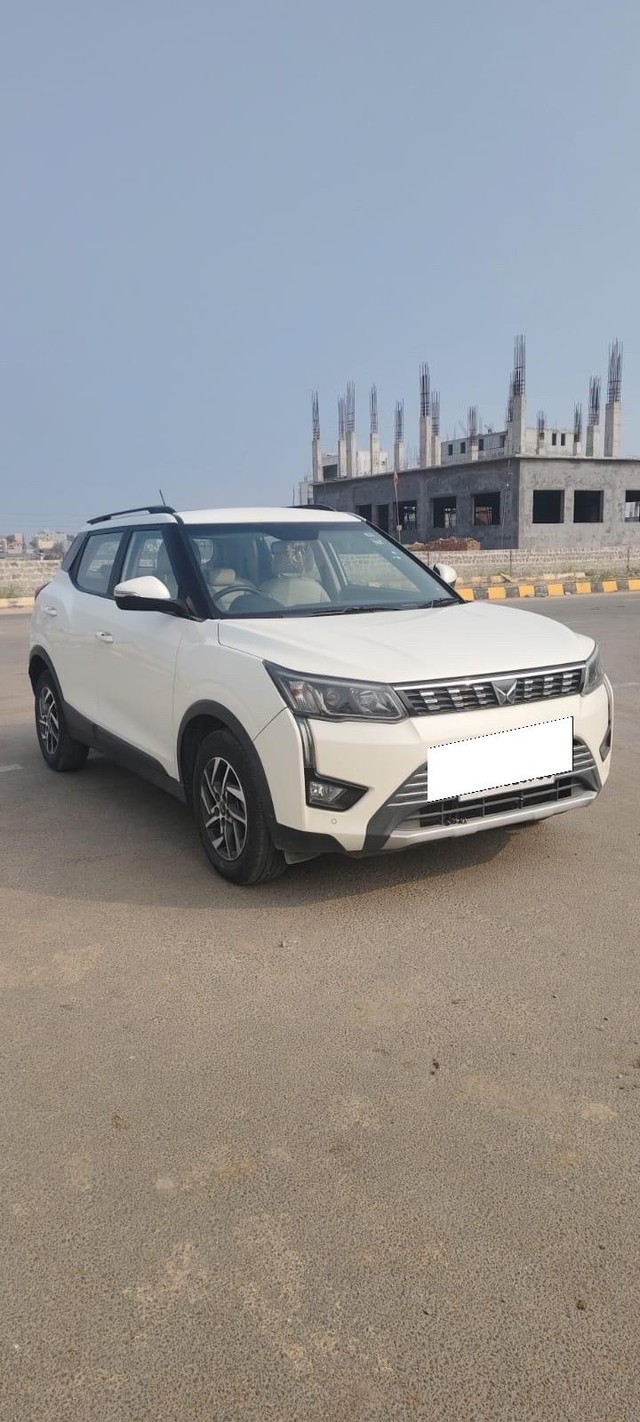 Second-hand 2022 Mahindra XUV300 W8 Diesel Sunroof BSVI for sale in Hyderabad-0