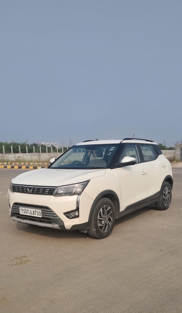 Second-hand 2022 Mahindra XUV300 W8 Diesel Sunroof BSVI for sale in Hyderabad-5