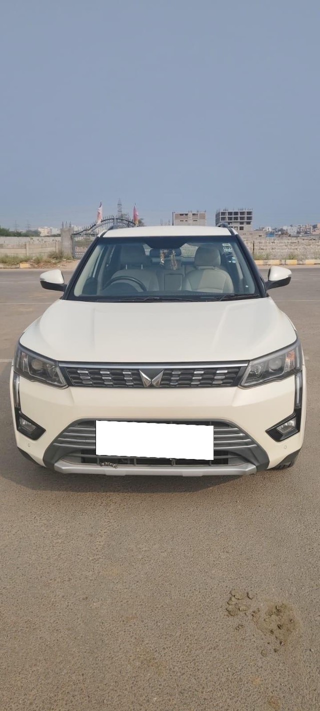 Second-hand 2022 Mahindra XUV300 W8 Diesel Sunroof BSVI for sale in Hyderabad-4