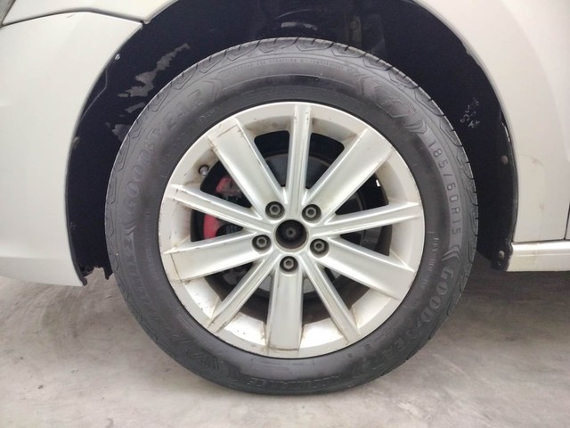 Second-hand 2016 Volkswagen Vento 1.5 Highline Plus AT 16 Alloy for sale in Coimbatore-20