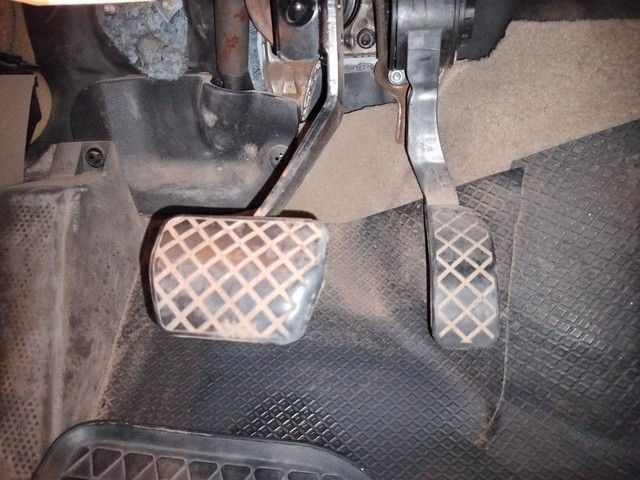 Second-hand 2016 Volkswagen Vento 1.5 Highline Plus AT 16 Alloy for sale in Coimbatore-14