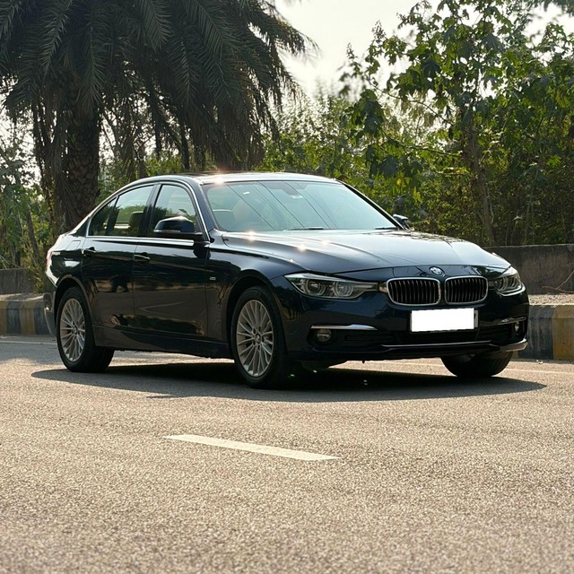 Second-hand 2017 BMW 3 Series 320d for sale in Noida-6