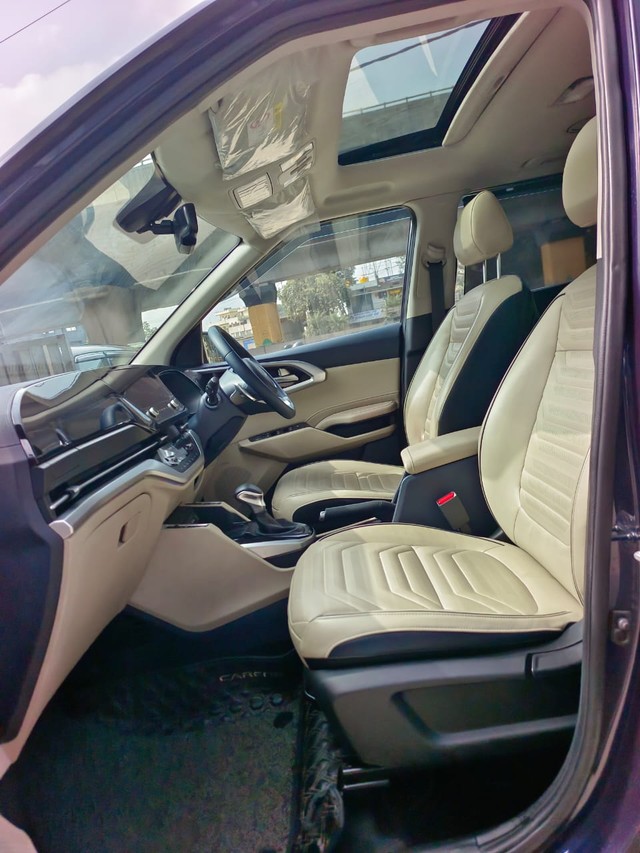 Second-hand 2022 Kia Carens Luxury Plus Turbo DCT 6 STR 2022-2023 for sale in Bangalore-13