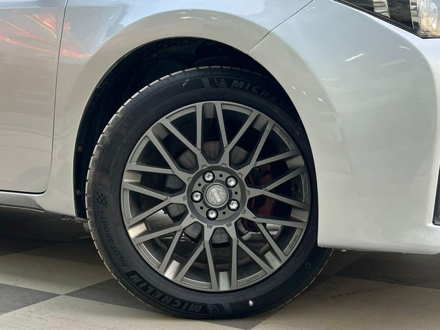 Second-hand 2015 Toyota Corolla Altis GL MT for sale in Noida-6