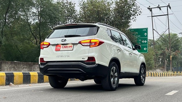 Second-hand 2019 Mahindra Alturas G4 4X4 AT BSIV for sale in Noida-20