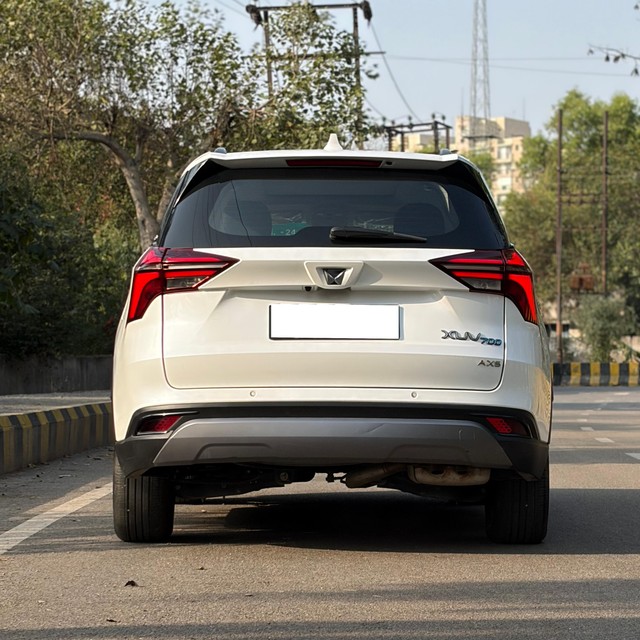 Second-hand 2023 Mahindra XUV700 AX5 AT BSVI for sale in Noida-2