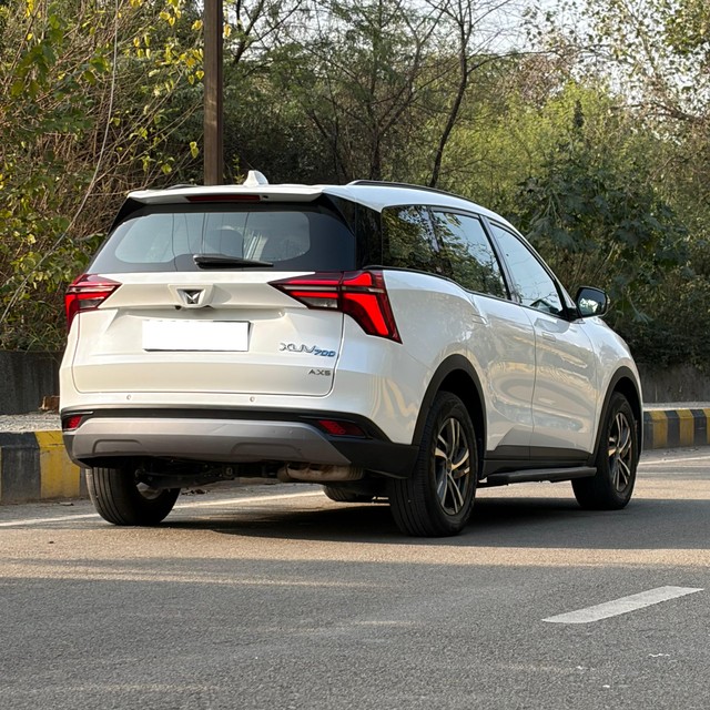 Second-hand 2023 Mahindra XUV700 AX5 AT BSVI for sale in Noida-18