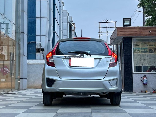 Second-hand 2017 Honda Jazz 1.2 V AT i VTEC for sale in Noida-2