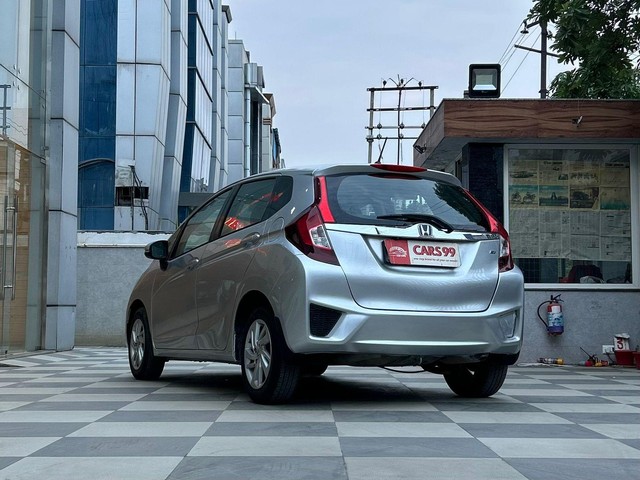 Second-hand 2017 Honda Jazz 1.2 V AT i VTEC for sale in Noida-17