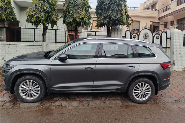 Second-hand 2023 Skoda Kodiaq L & K for sale in Chandigarh-3