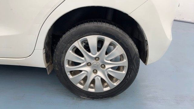 Second-hand 2015 Maruti Baleno Zeta Diesel for sale in Lucknow-19