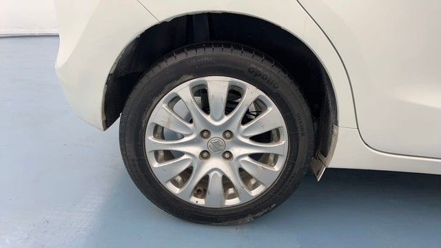 Second-hand 2015 Maruti Baleno Zeta Diesel for sale in Lucknow-18