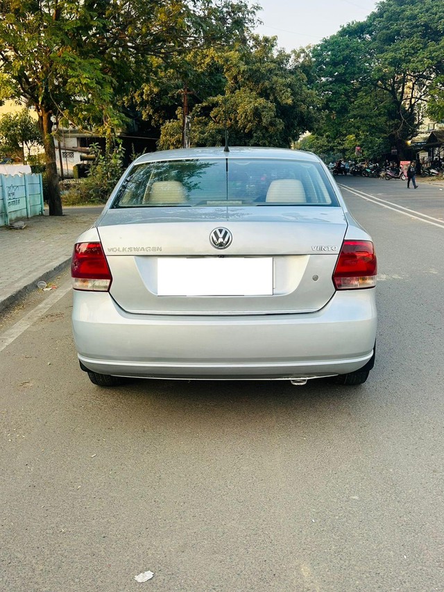 Second-hand 2011 Volkswagen Vento Petrol Highline for sale in Nagpur-2