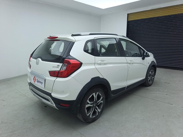 Second-hand 2018 Honda WR-V i-VTEC S for sale in Visakhapatnam-3