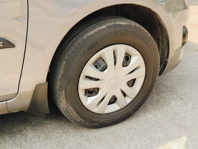 Second-hand 2013 Maruti Swift Dzire VXI for sale in Mumbai-5