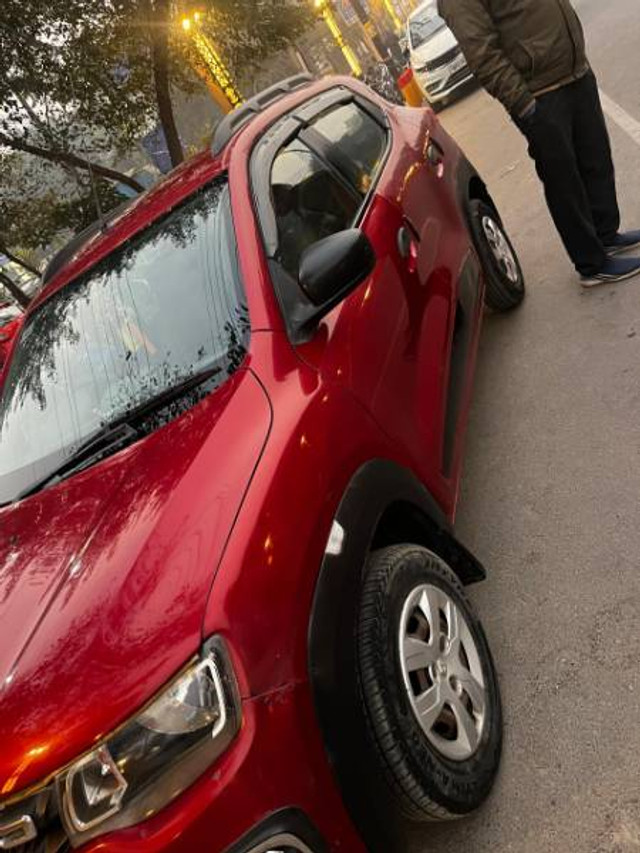 Second-hand 2016 Renault KWID RXT for sale in Moradabad-1