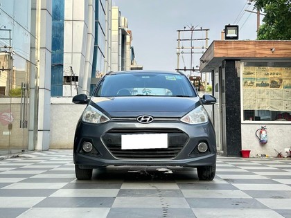 Hyundai Grand i10 Sportz Second-hand 2016 Hyundai Grand i10 Sportz for sale in Noida