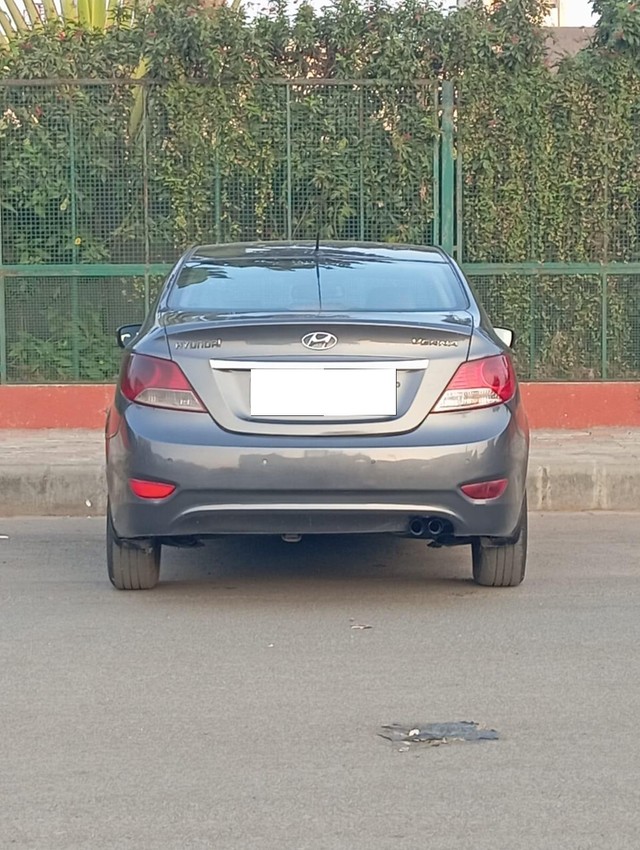 Second-hand 2012 Hyundai Verna 1.4 CRDi for sale in Surat-2