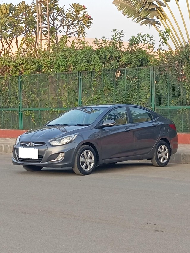 Second-hand 2012 Hyundai Verna 1.4 CRDi for sale in Surat-10