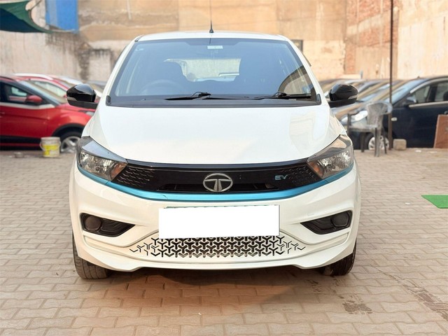 Second-hand 2023 Tata Tiago EV XT MR for sale in Agra-5