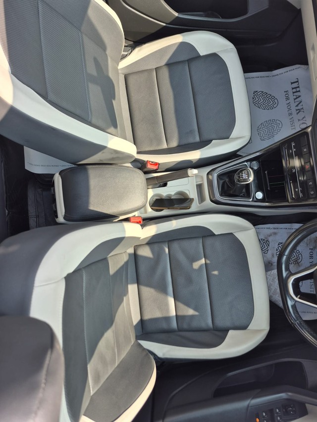 Second-hand 2023 Volkswagen Taigun 1.0 TSI Topline BSVI for sale in Mumbai-8