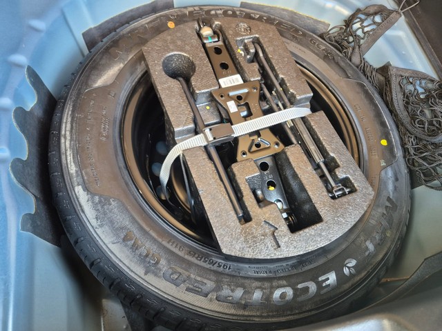 Second-hand 2023 Volkswagen Taigun 1.0 TSI Topline BSVI for sale in Mumbai-20