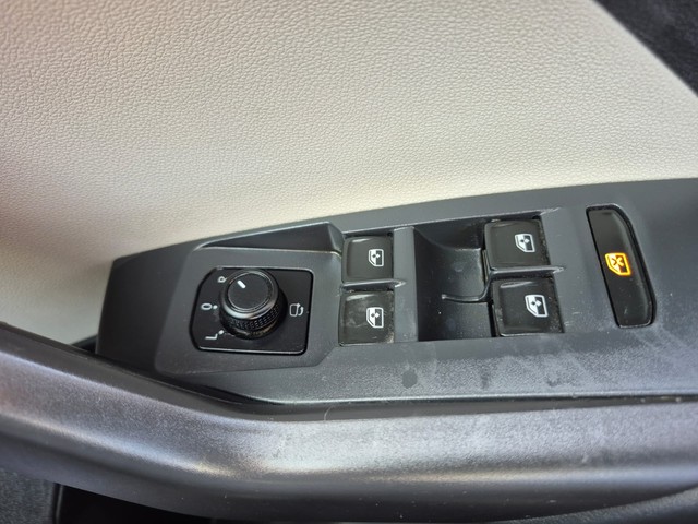 Second-hand 2023 Volkswagen Taigun 1.0 TSI Topline BSVI for sale in Mumbai-9