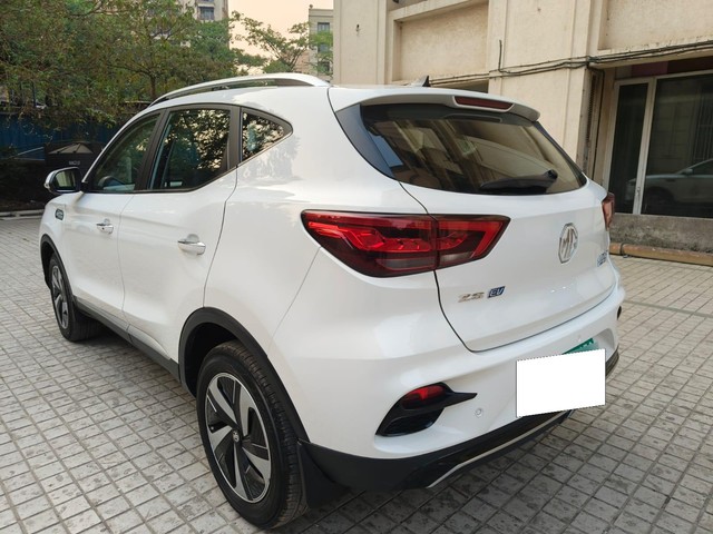 Second-hand 2022 MG ZS EV Exclusive for sale in Thane-19