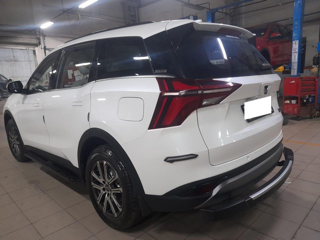 Second-hand 2022 Mahindra XUV700 AX7 BSVI for sale in Bangalore-2