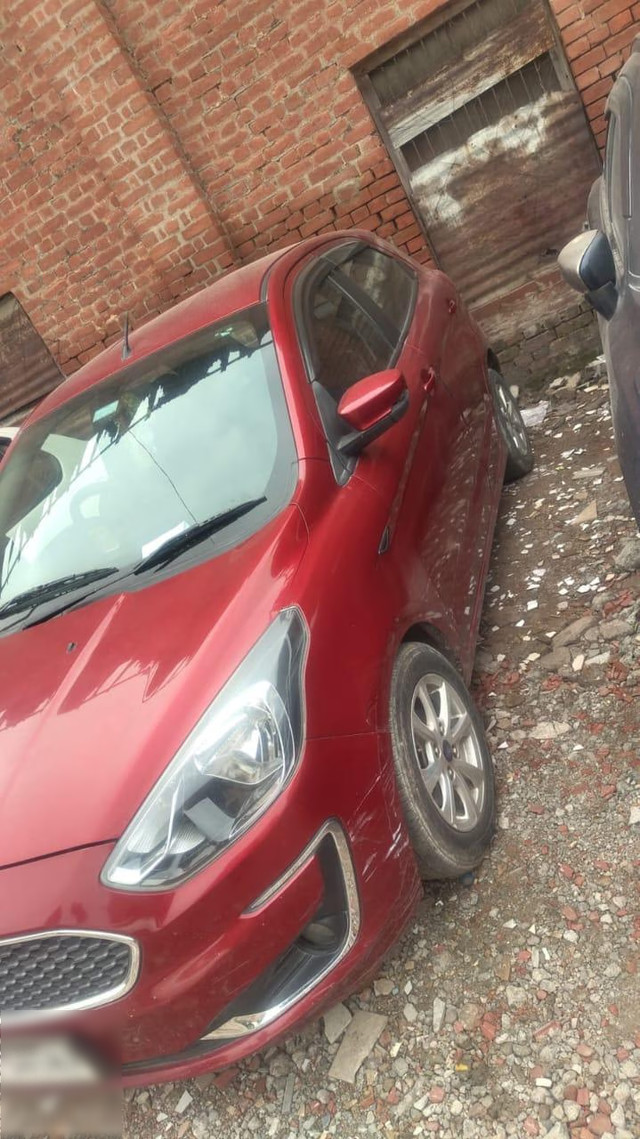 Second-hand 2019 Ford Figo 1.5D Titanium MT for sale in Lucknow-3