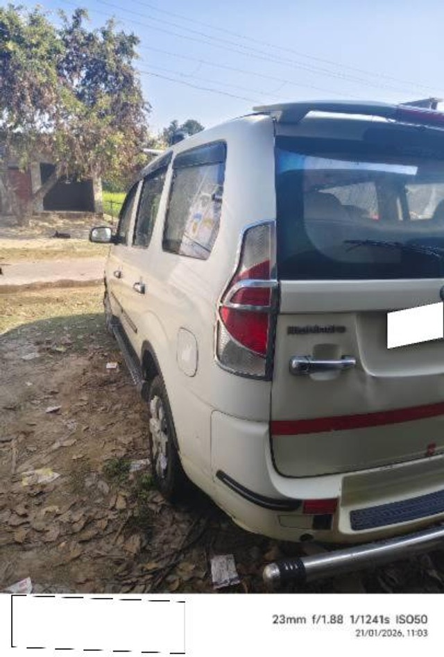 Second-hand 2015 Mahindra Xylo D4 for sale in Bahraich-3