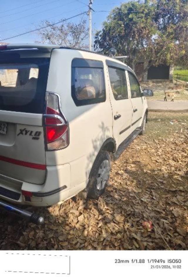 Second-hand 2015 Mahindra Xylo D4 for sale in Bahraich-2