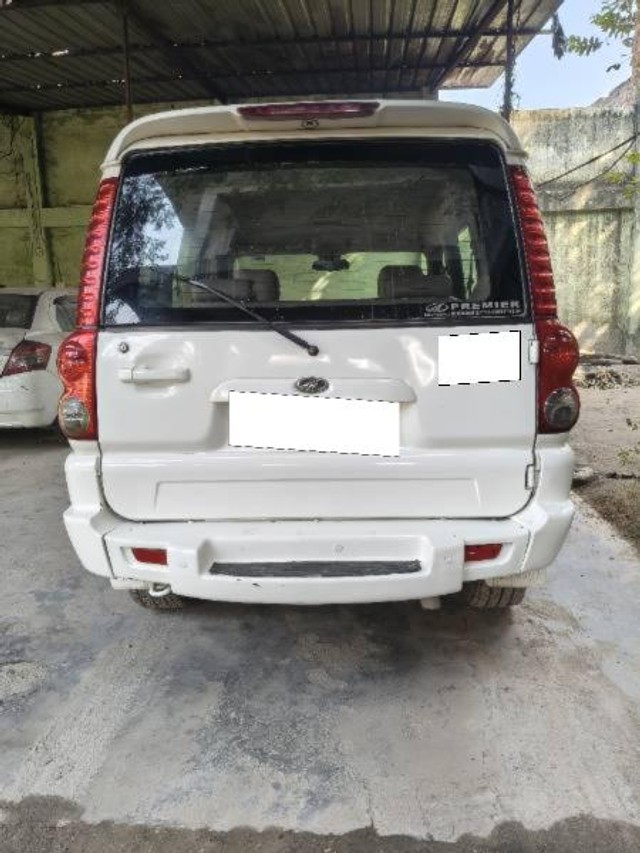 Second-hand 2010 Mahindra Scorpio VLX 2WD AT BSIII for sale in Roorkee-2