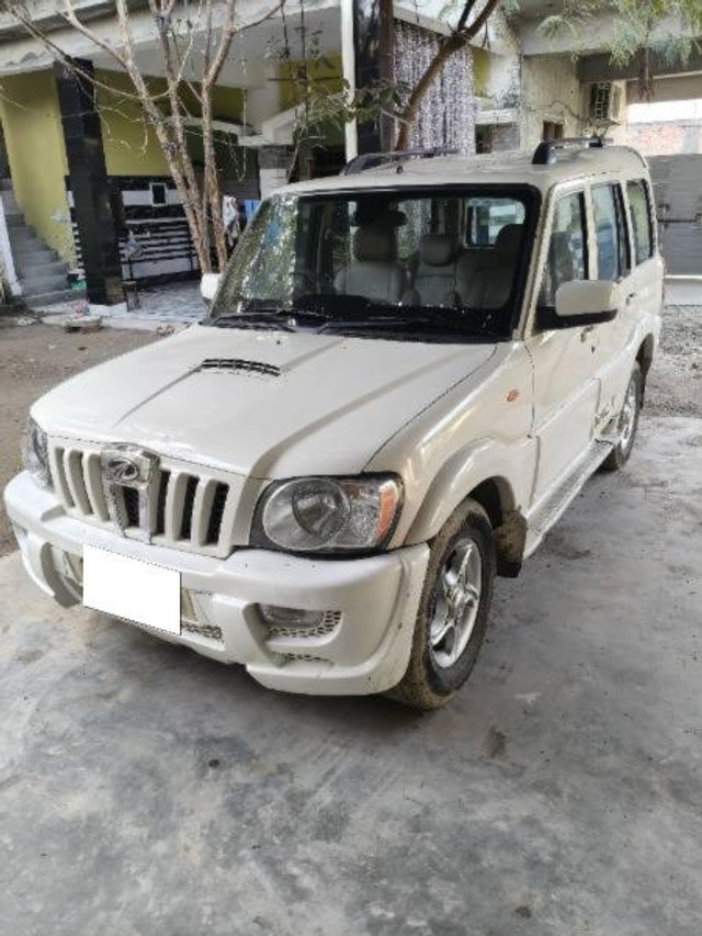 Second-hand 2010 Mahindra Scorpio VLX 2WD AT BSIII for sale in Roorkee-4
