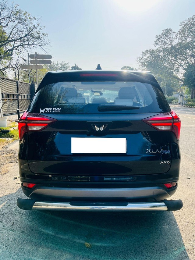 Second-hand 2024 Mahindra XUV700 AX7L Blaze Edition AT for sale in New Delhi-2