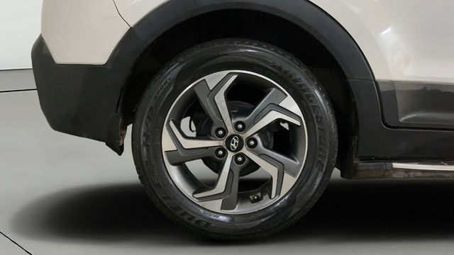 Second-hand 2018 Hyundai Creta 1.6 SX Option for sale in New Delhi-25