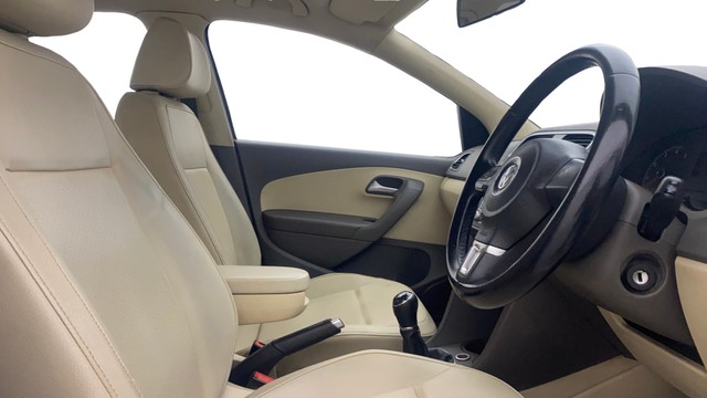 Second-hand 2014 Volkswagen Vento Petrol Highline for sale in Bangalore-25