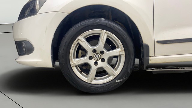 Second-hand 2014 Volkswagen Vento Petrol Highline for sale in Bangalore-29