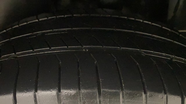 Second-hand 2014 Volkswagen Vento Petrol Highline for sale in Bangalore-9