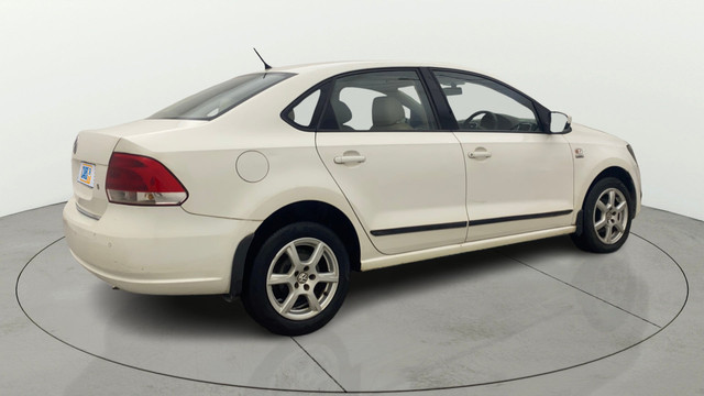 Second-hand 2014 Volkswagen Vento Petrol Highline for sale in Bangalore-13