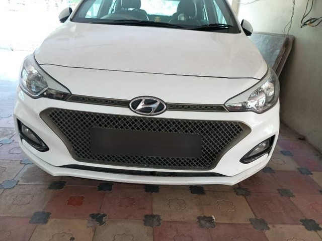 Second-hand 2018 Hyundai i20 1.2 Spotz for sale in Visakhapatnam-2